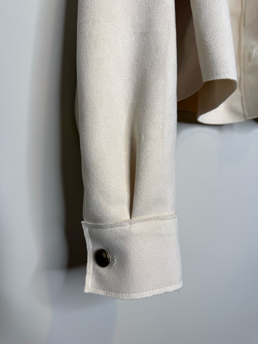Moa Moa Cropped Cream Button-Front Jacket - Picture 2 of 8
